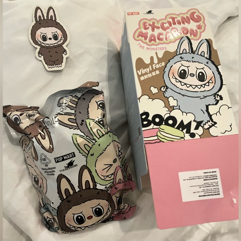 Pop Mart “Exciting Macaron” Series Labubu (Toffee)